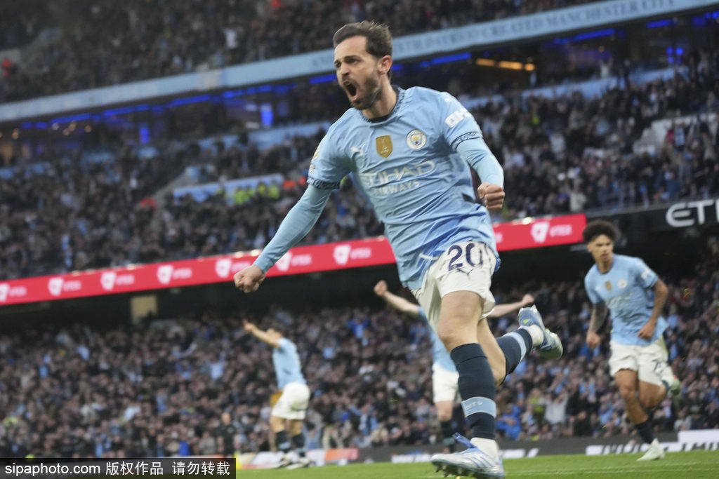 皇冠信用网代理注册_英超-B席破门努内斯读秒绝杀 曼城2-1维拉3连胜升第3