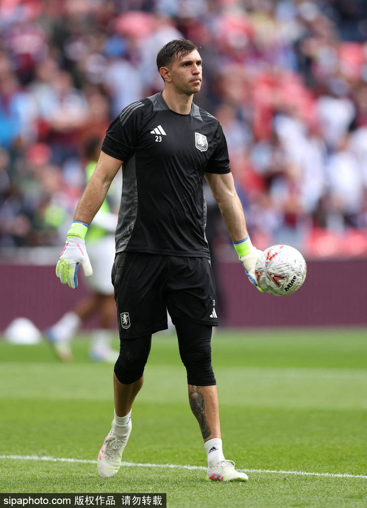 皇冠信用网开户_大马丁真要来曼联?亲口盛赞未来队友皇冠信用网开户,奥纳纳的冷板凳已预订?