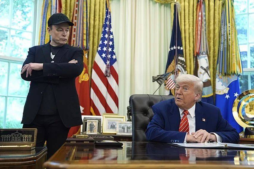 皇冠信用网注册_最后一刻皇冠信用网注册，马斯克对2.5亿人发誓，特朗普将付出惨痛代价！美国乱套了