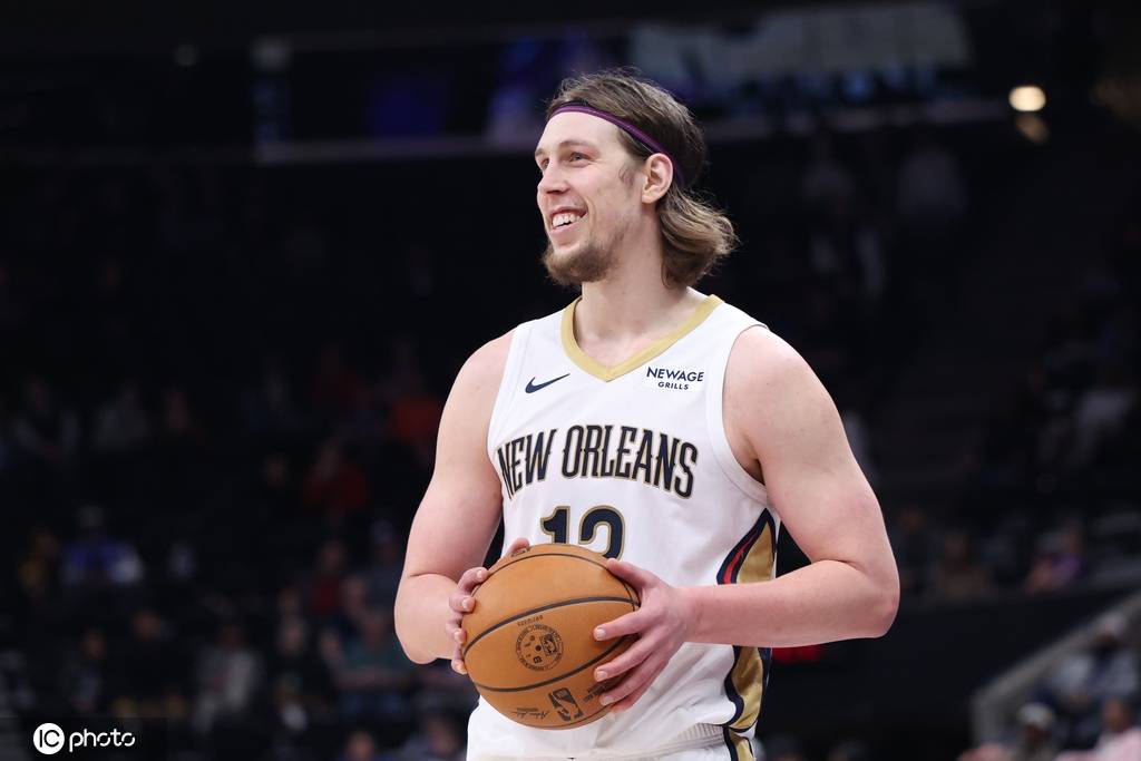 皇冠代理登2_文班帮手+1皇冠代理登2!马刺送出两小将 从奇才得到奥利尼克