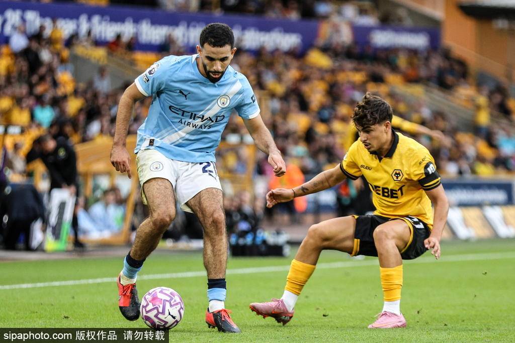 乌克兰超级联赛_英超-哈兰德双响赖因德斯传射建功 曼城4-0狼队暂登顶