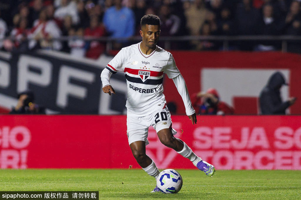 皇冠信用网怎么代理
_安东尼重返贝蒂斯:曼联与西甲劲旅的转会谈判揭秘