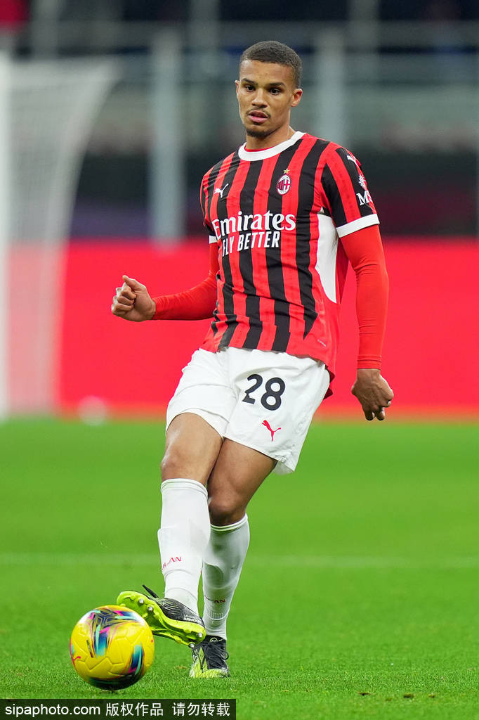 堪萨斯城体育会vs科罗拉多急流_不想走!都体:米兰2500万欧报价DV9堪萨斯城体育会vs科罗拉多急流,他接到伊布电话仍选择搁置