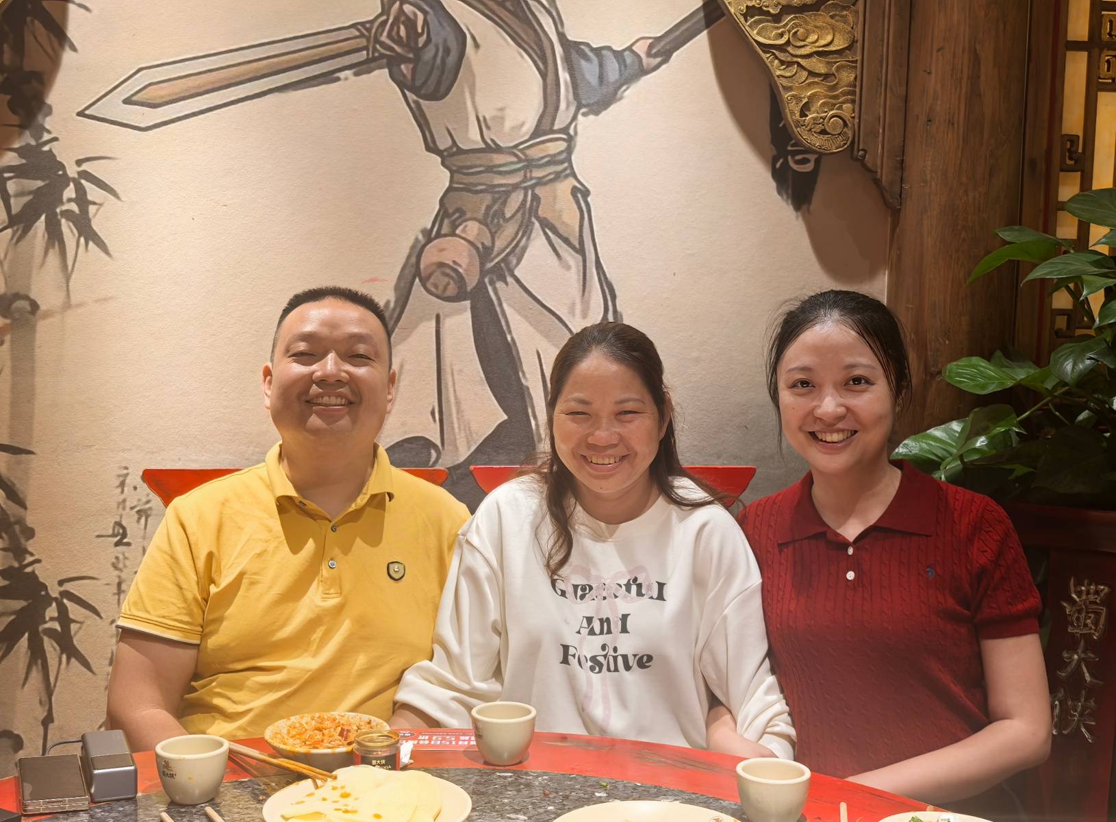 皇冠信用网在线注册_千万富翁与母亲相认团圆：曾被指是野孩子皇冠信用网在线注册，现在要将妈妈带在身边