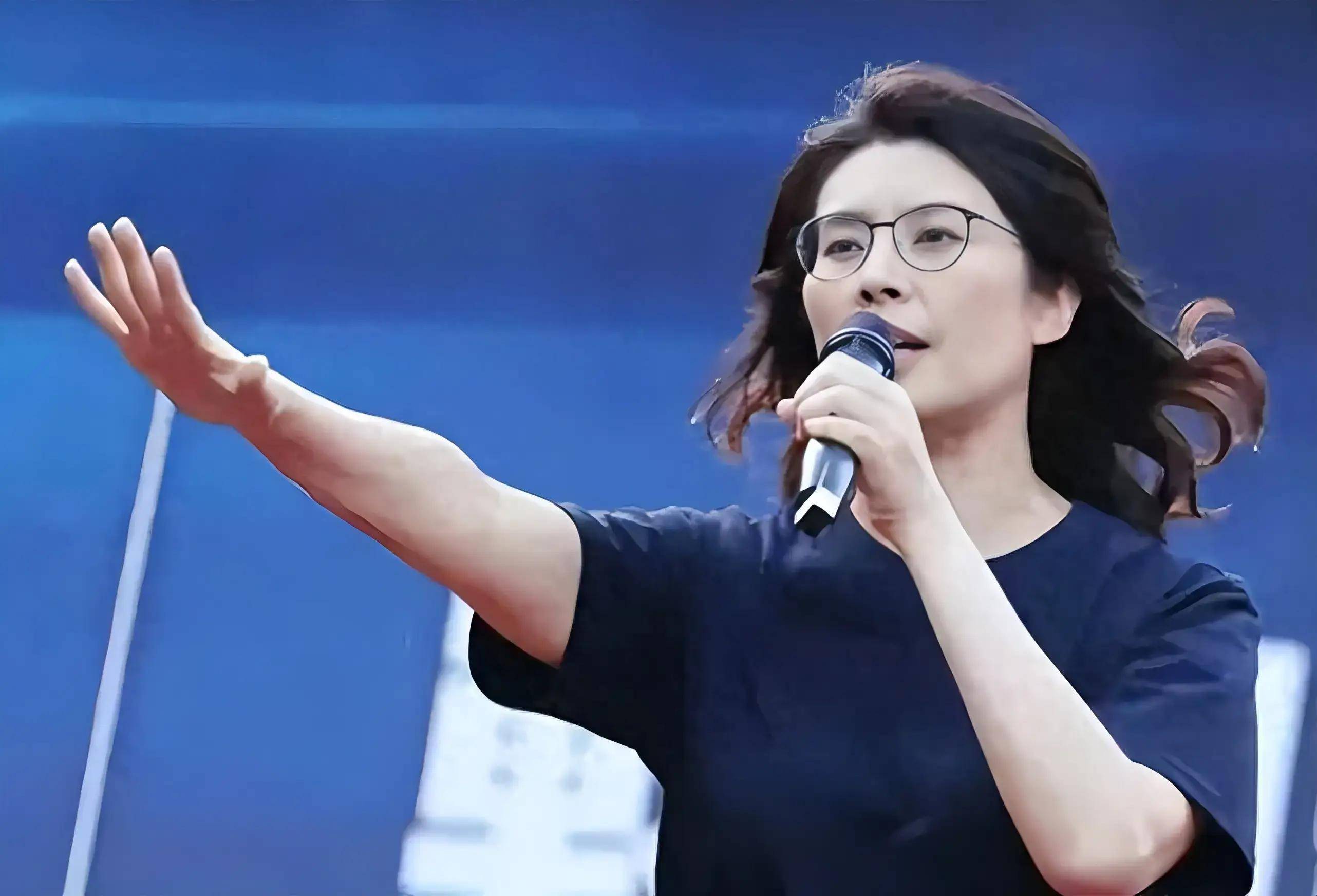 皇冠信用網登3出租_最后3天皇冠信用網登3出租，郑丽文支持率暴涨，洪秀柱定调：必须就统一表明态度