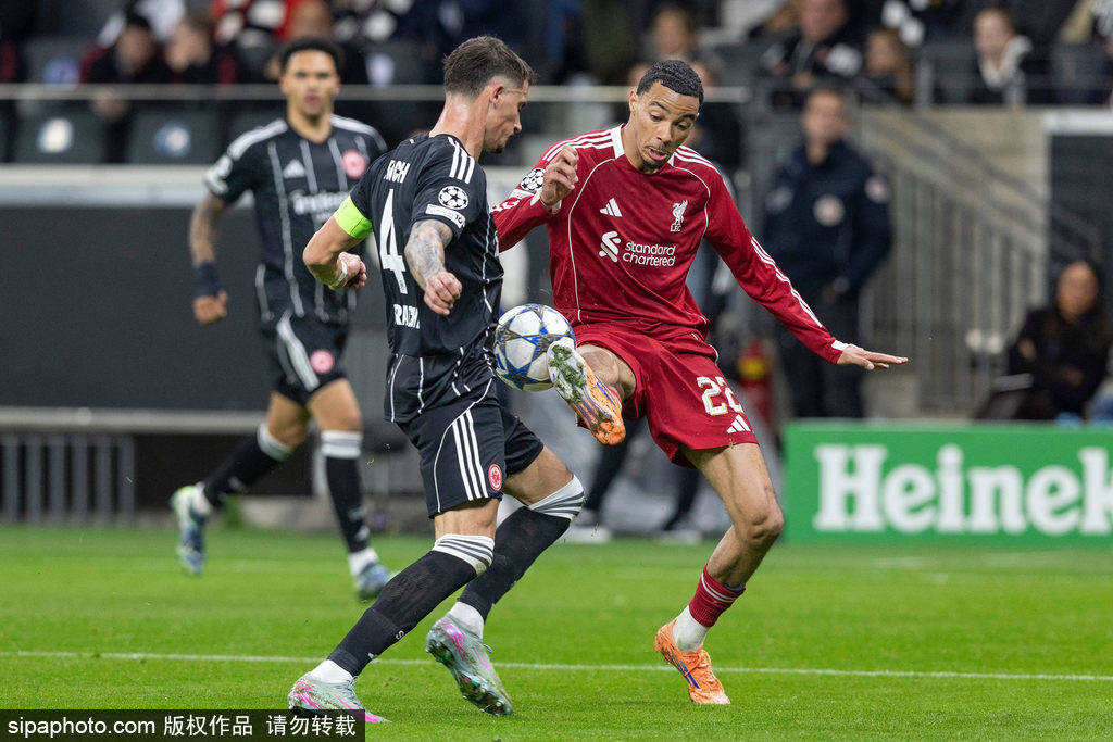 皇冠信用網开户_欧冠-埃基蒂克反戈维尔茨两助攻 利物浦5-1法兰克福止4连败