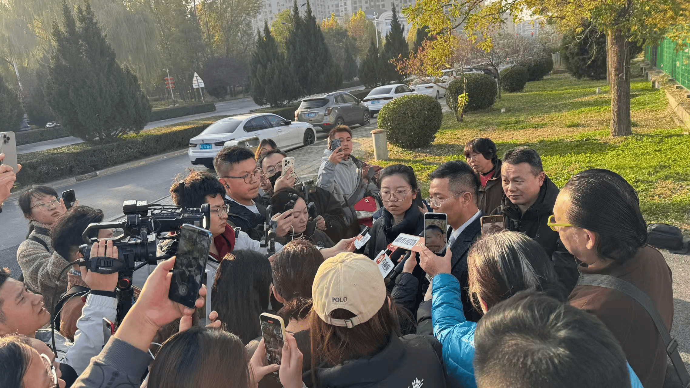 皇冠信用盘平台_长治男子摔死咬人狗后“反杀”入侵住宅的狗主人案今开庭皇冠信用盘平台，律师将作无罪辩护