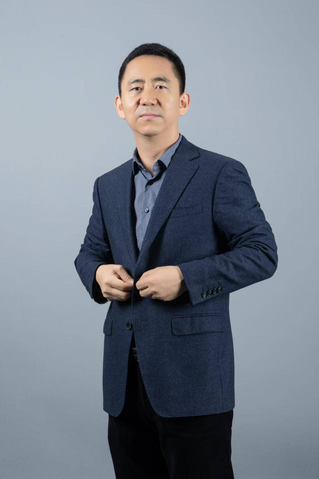 皇冠信用网在哪里注册_曾是腾讯集团副总裁的江波已任上海交大教授、博导