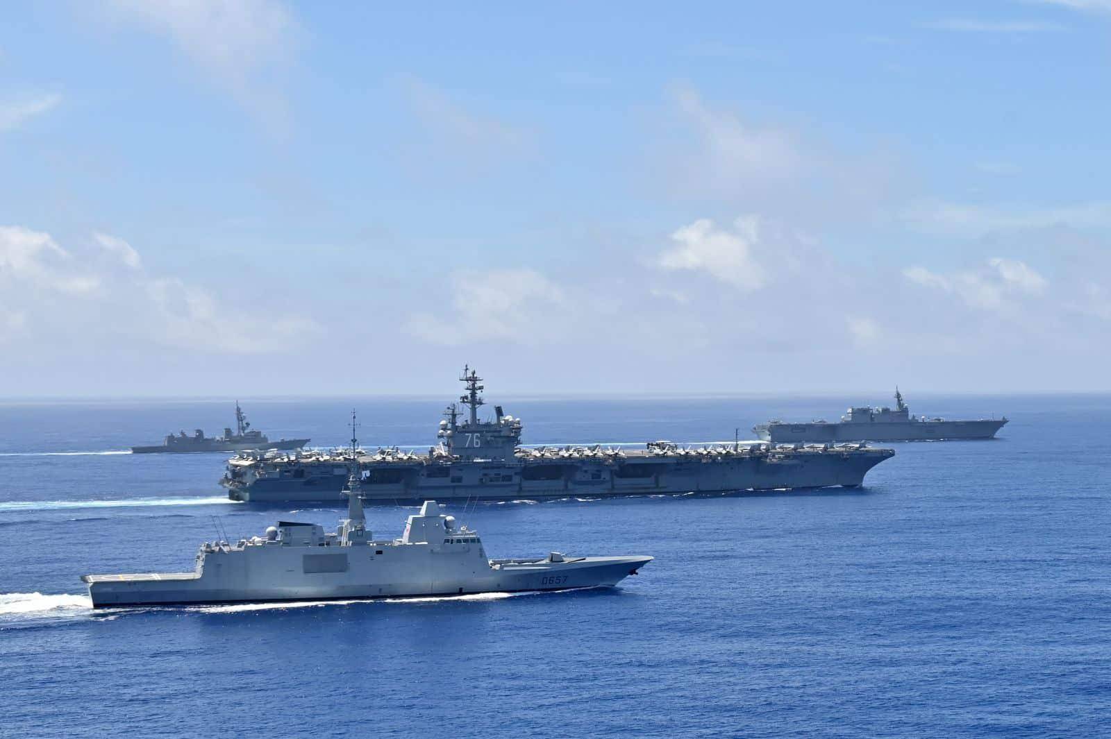 皇冠信用网押金多少_美媒公开中国轰炸计划：日本敢走错半步皇冠信用网押金多少，我们万枚导弹雨包大饺子