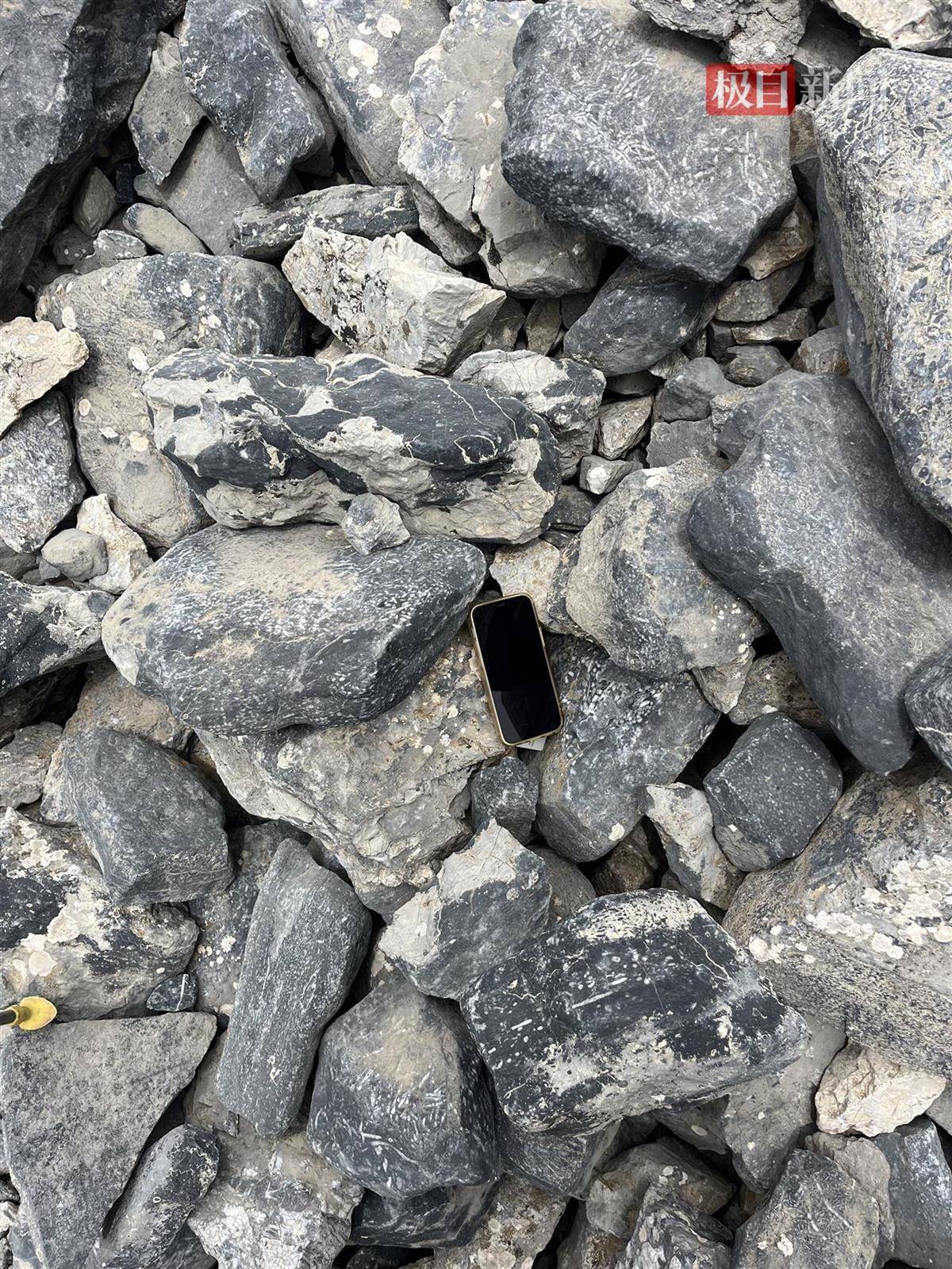 welcome皇冠注册_奇迹！广东女子的手机落在新疆乱石堆welcome皇冠注册，3年后竟被人跨越5000公里送还，双方当事人发声