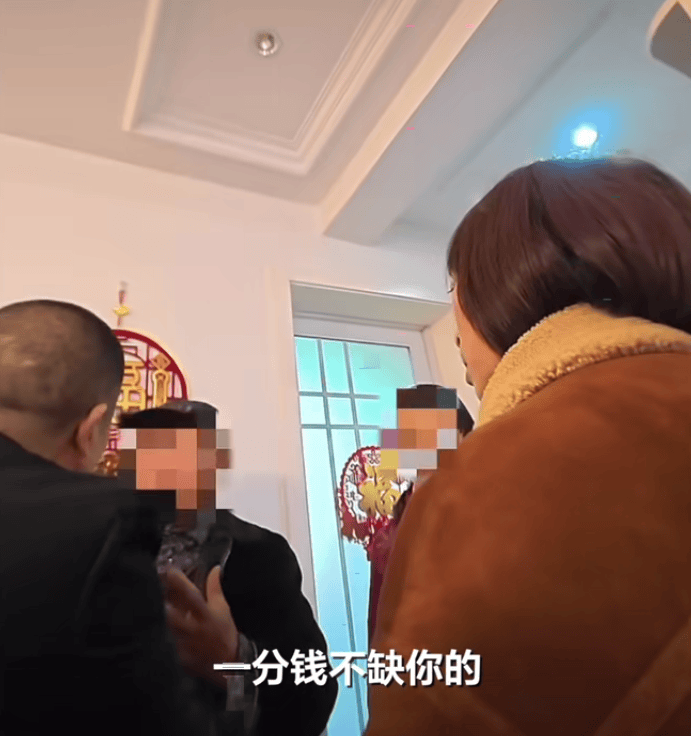 皇冠信用盘登1,登2,登3出租_山东临沂一对新人在接亲时遭到陌生人“赶喜”皇冠信用盘登1,登2,登3出租！临沂公安：该男子已被找到并处理