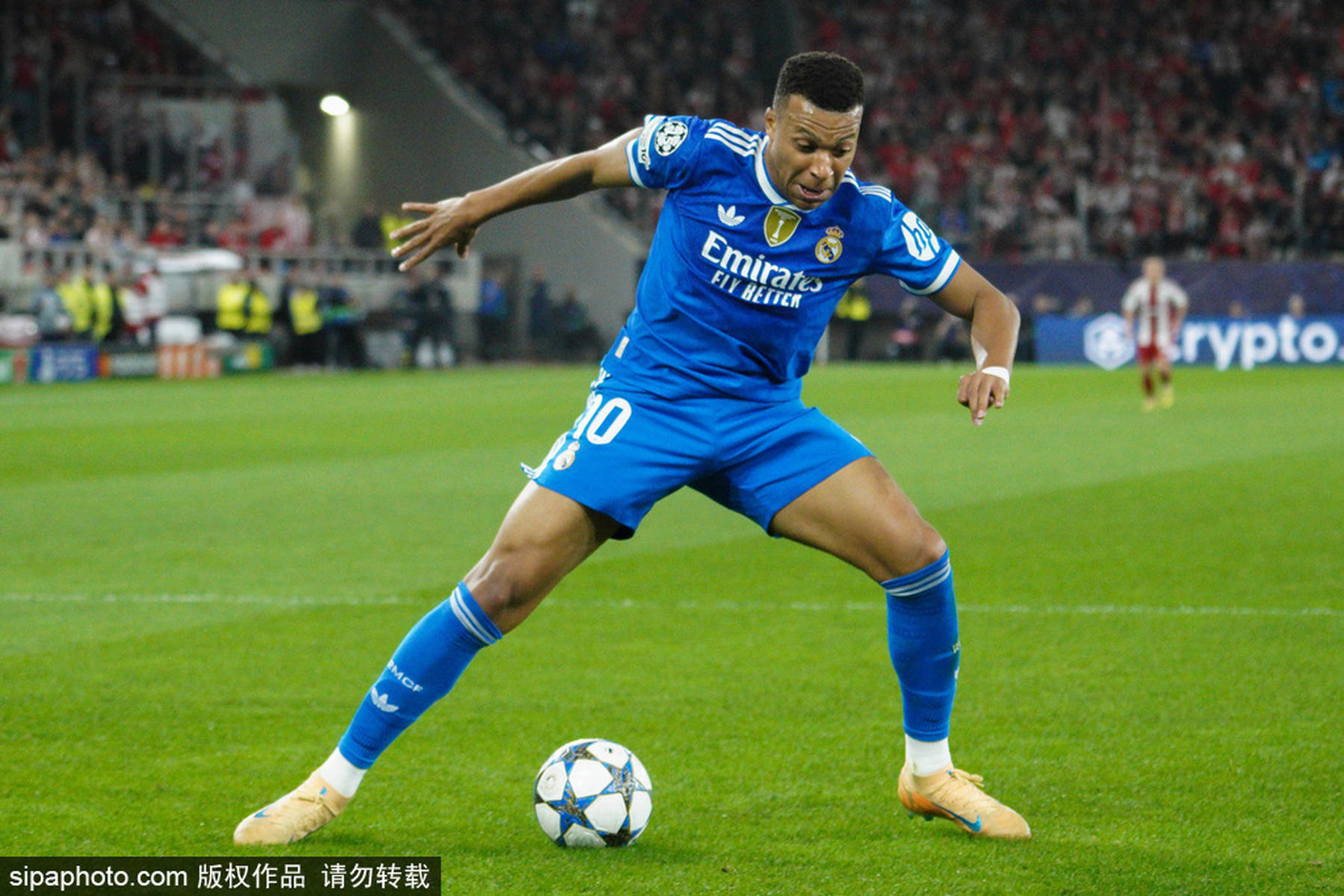 体育皇冠信用网
_观战台:阿森纳大战切尔西 曼城巴萨利物浦盼止颓势