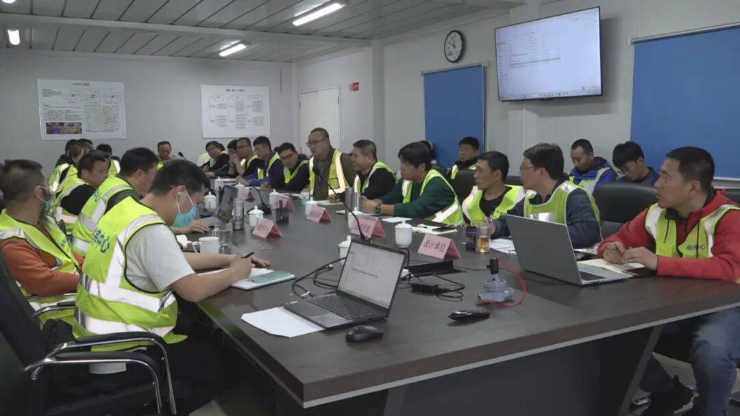 hga035会员注册_一夜之间hga035会员注册，铺完8000吨沥青！北京这段路让全网惊叹，获外交部点赞