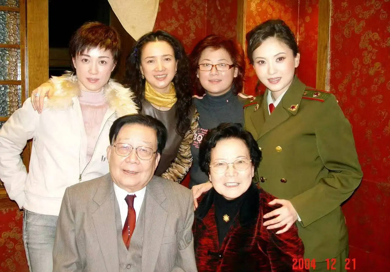 如何找当地皇冠代理
_陶慧敏发文悼念何晴:她对如何找当地皇冠代理
我的恩情我一直铭记于心