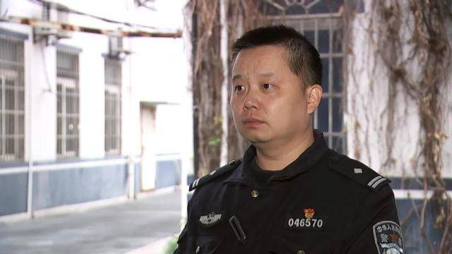 皇冠信用网怎么开户
_砰!浙江女子刚坐进车里皇冠信用网怎么开户
,一把菜刀砸在眼前,随后剪刀又飞来