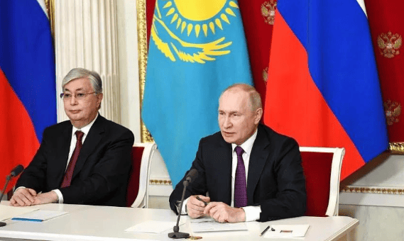 皇冠信用网怎么开户_宁可得罪俄皇冠信用网怎么开户,也不能再挑衅中国,高市早苗被打醒了?释放信号不一般