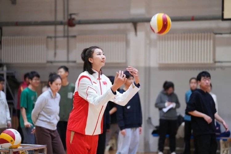 皇冠信用网怎么开账号_奥运冠军、前中国女排队长袁心玥皇冠信用网怎么开账号，入职南开大学