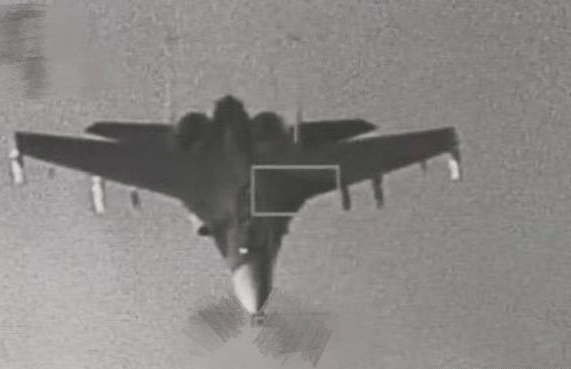 正版皇冠信用网代理_对峙升级正版皇冠信用网代理，台军公布F16V“锁定”歼16画面，距开火只剩一个按钮？