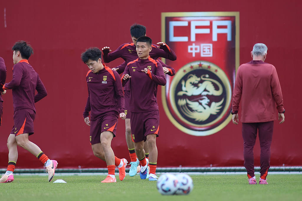 正版皇冠信用网代理_黄健翔: 今天的国足实力和水平 是十年前甚至更早就决定的