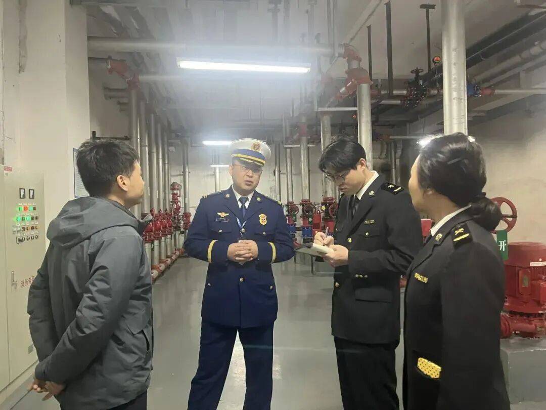 皇冠app
_【高层建筑专项整治】大连市金普新区持续开展高层建筑隐患排查整治行动