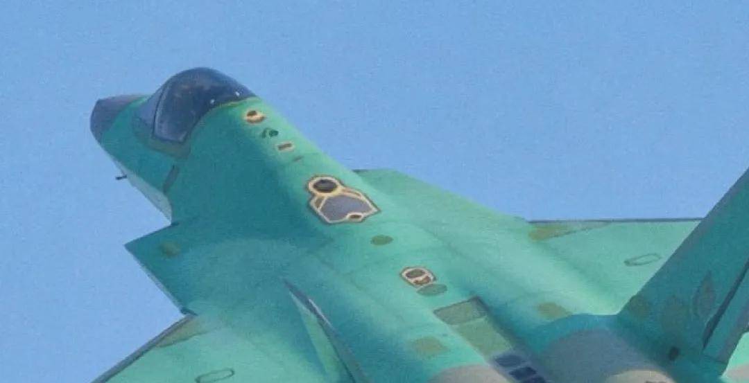 皇冠信用网网址_中国歼-35开启爆兵模式皇冠信用网网址!加速生产的新歼-35有哪些惊喜