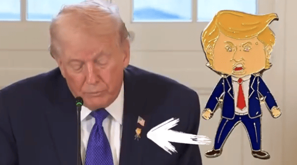 皇冠信用网
_特朗普直接把纸条内容念出来了皇冠信用网
,鲁比奥快“碎”了…